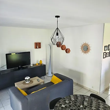 Les 6 Chemins Semesterbostad *